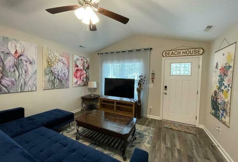 Sleep 10, New Construction Home, Half Mile To Beach, 3 Bd 2 Ba, 6 Beds