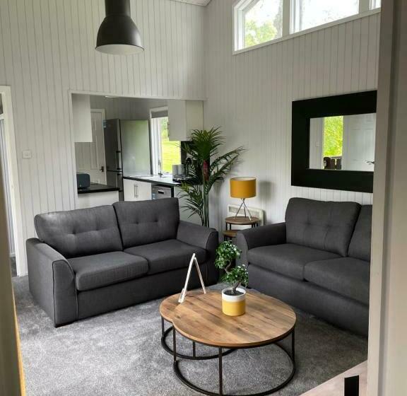 Cherry Tree Lodge