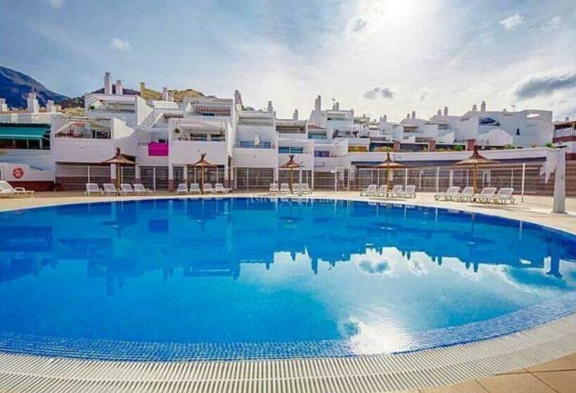 Lovely Duplex Two Bedroom Community Pool Near Beach