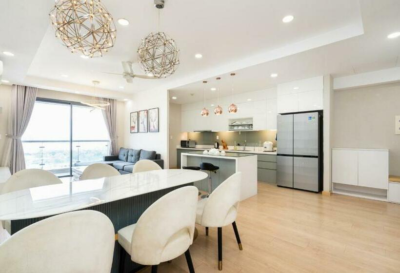 Luxury Gold Apartment 86 Rooftop Pool Central City