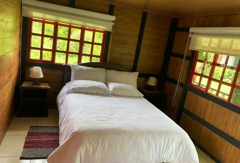 Cabaña Tipo Glamping En Finca Cafetera Con Zonas Verdes, Avistamiento De Aves, Paisaje Cafetero
