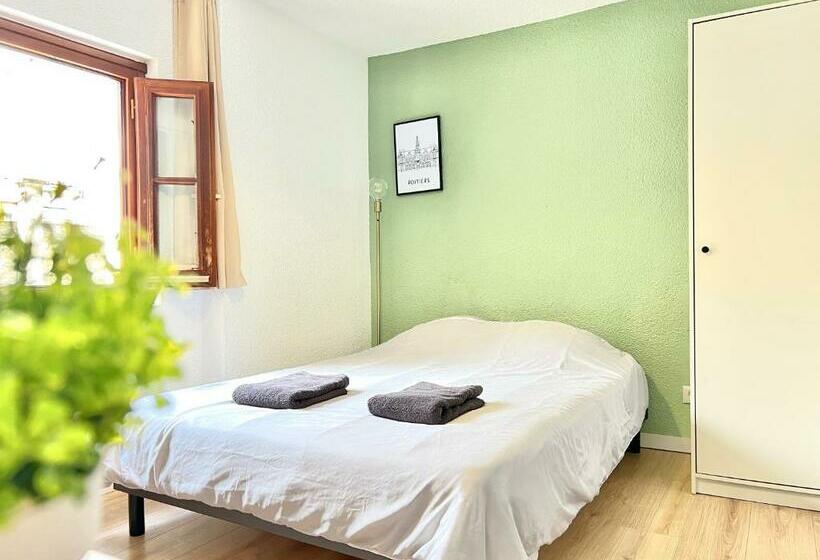 Le Mélusine , à 50m De La Gare De Poitiers