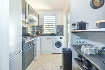 Safari Apt Rénové Proche Des Roches Noires Saint Gilles Les Bains