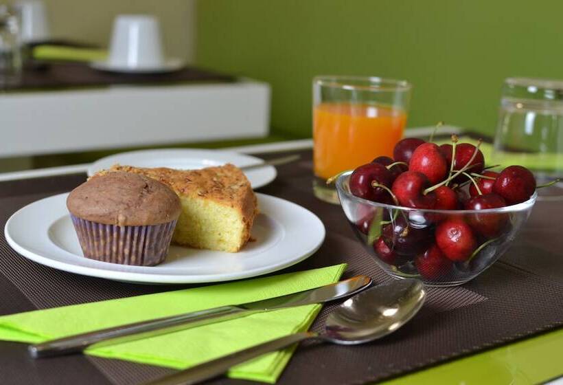 Fotos del hotel B&b Leopoldo And Apartements:  39