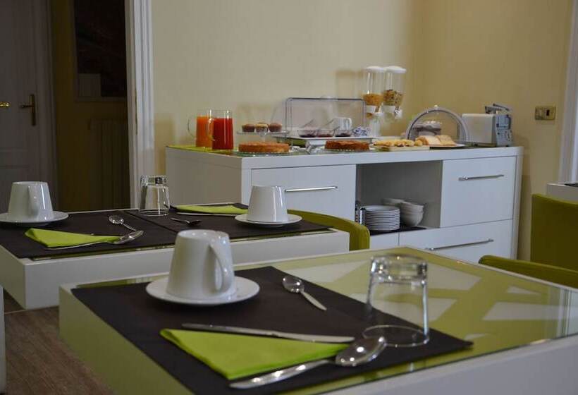 Fotos del hotel B&b Leopoldo And Apartements:  62