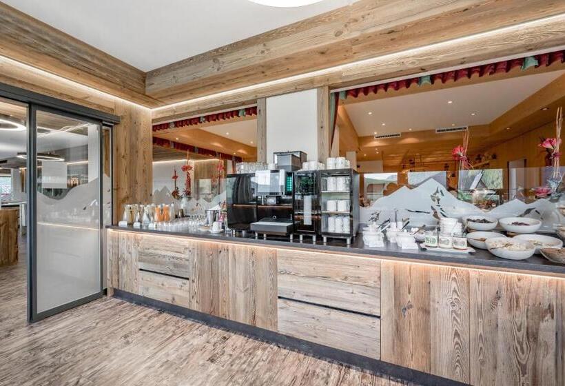 هتل Burgstein   Alpin & Lifestyle