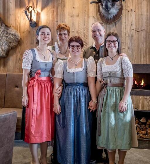 هتل Burgstein   Alpin & Lifestyle