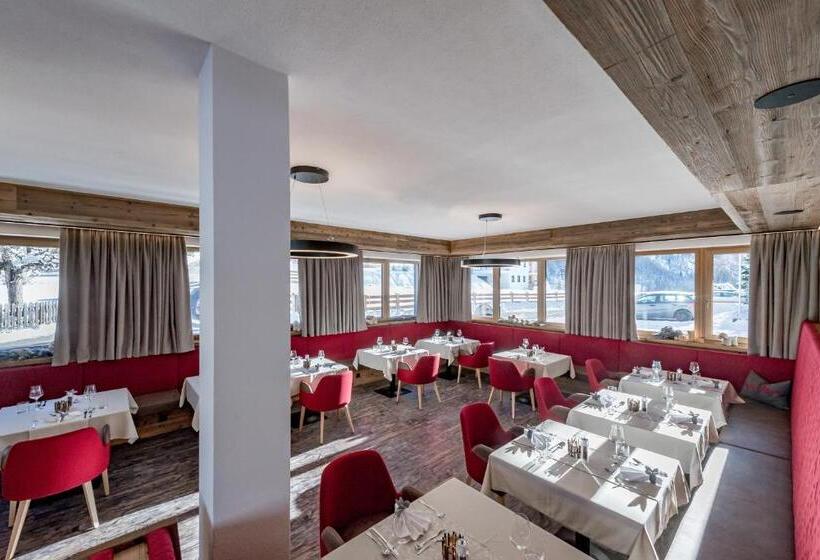 هتل Burgstein   Alpin & Lifestyle