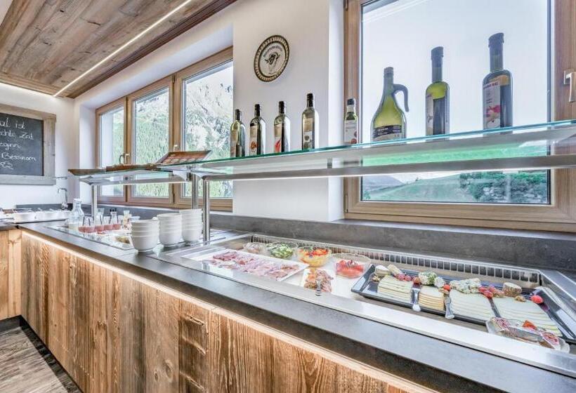 هتل Burgstein   Alpin & Lifestyle