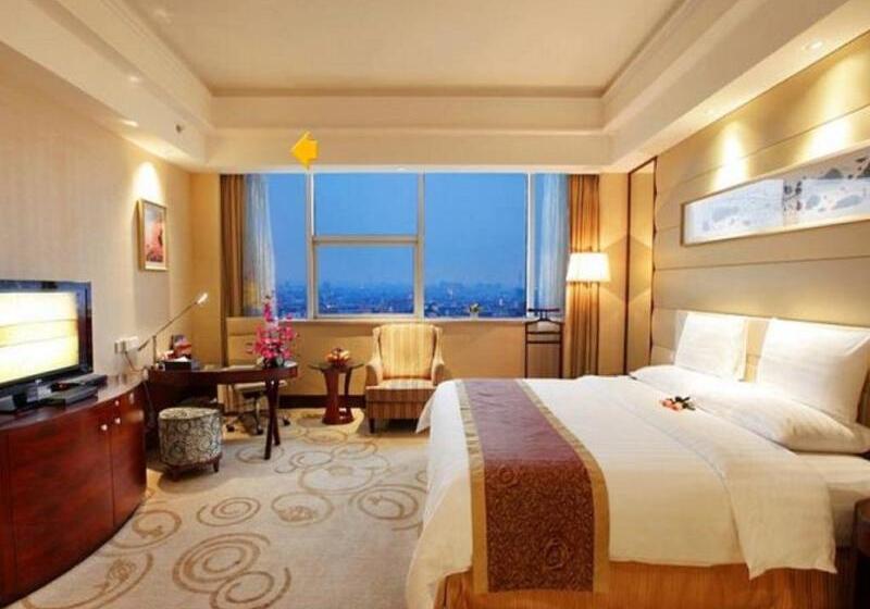 هتل Golden Shinning New Century Grand