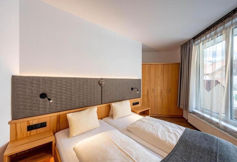Отель Rustika   Appartements & Spa