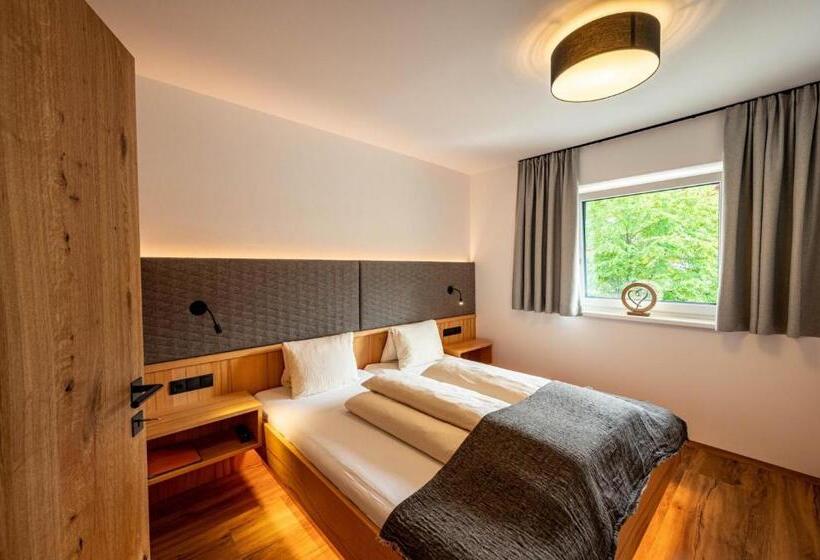 Отель Rustika   Appartements & Spa