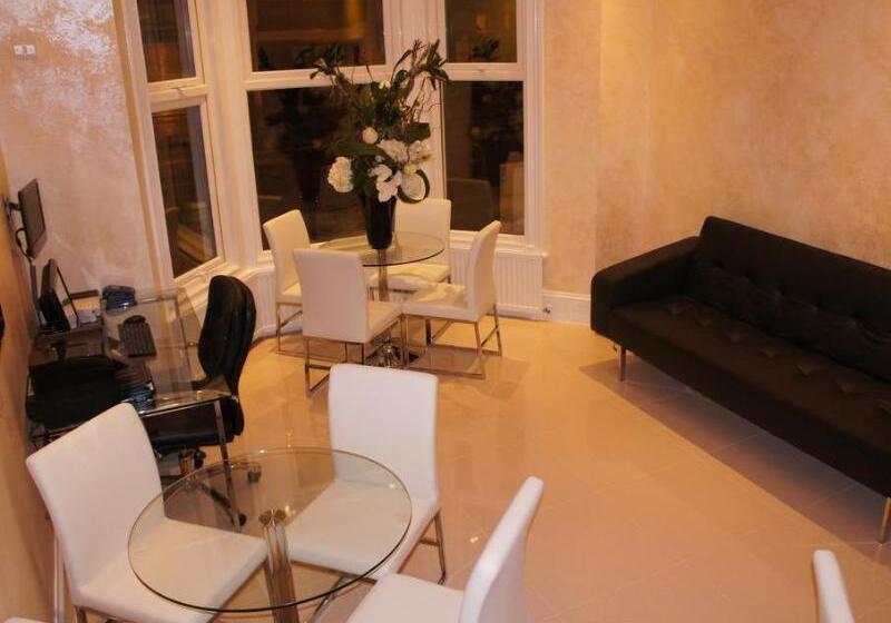 Sapphire Hotel London