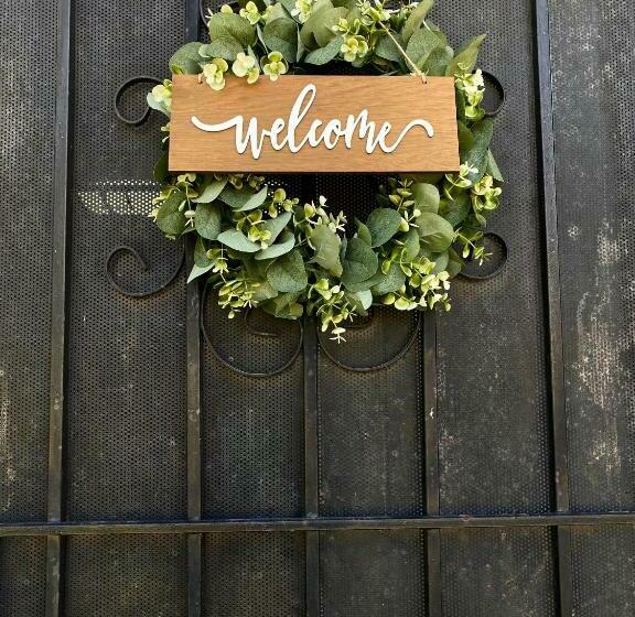 Lincies House
