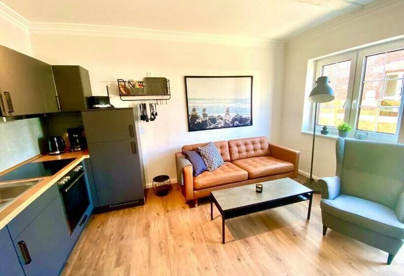 1028  Alte Da H Me   Neu