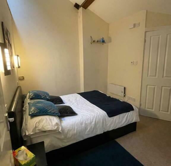 Flat 2 Chestergate