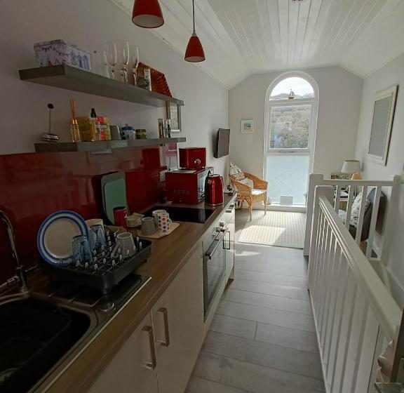 Beautiful 1 Bed Riversi Cottage Located In Malpas