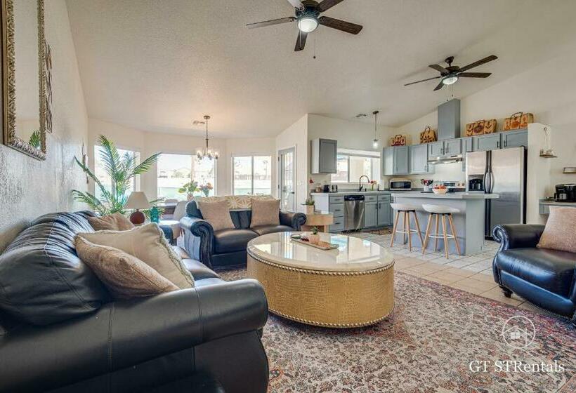 Freshwater Fun   Pet & Family Friendly With Great Location!