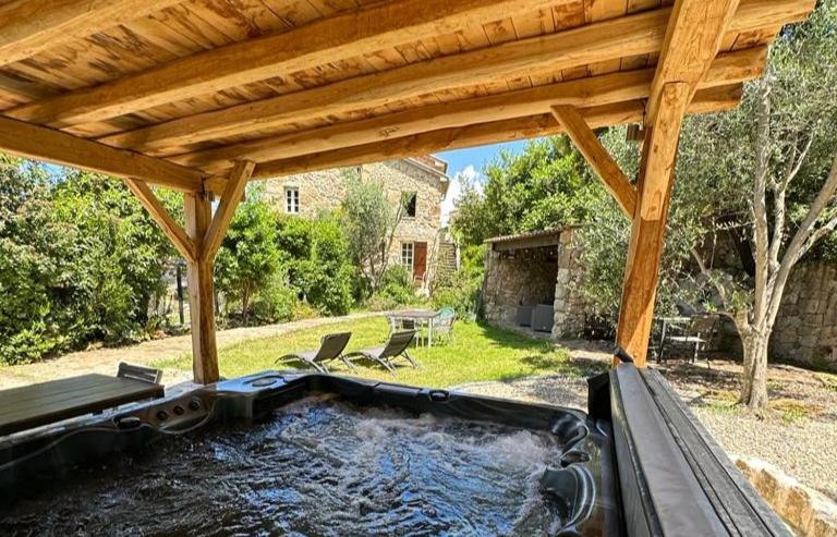 Résidence A Casa Vecchia Gites De Charme Avec Jacuzzi Proche Ajaccio