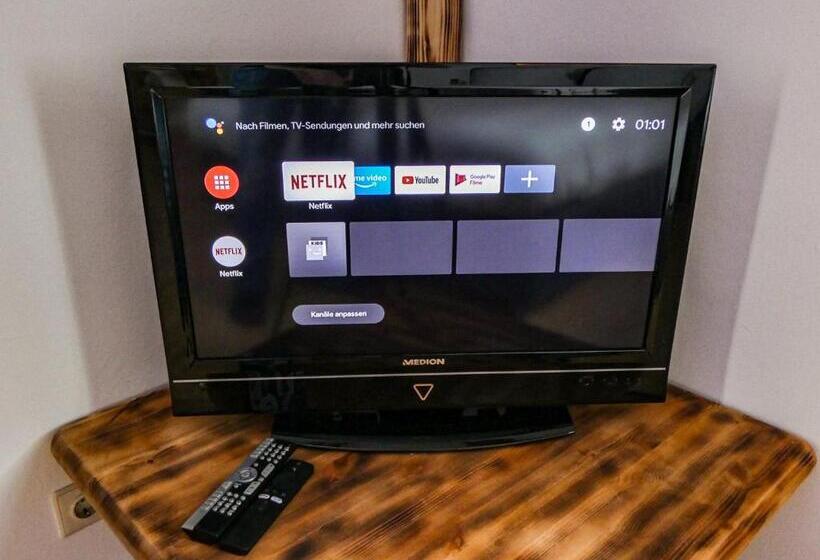 #111   Lux Flat Lennep   Altstadt   Netflix & Amazon Prime   Felswand