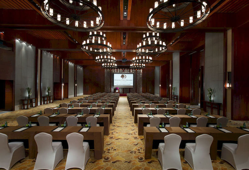 DoubleTree Resort by Hilton Hotel Hainan - Qixianling Hot Spring