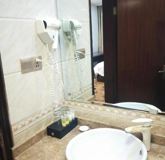 هتل Yiwu Khorasan