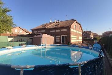 Warner,piscina, Aire Ac, Barbacoa, Chillout, 400m Patio