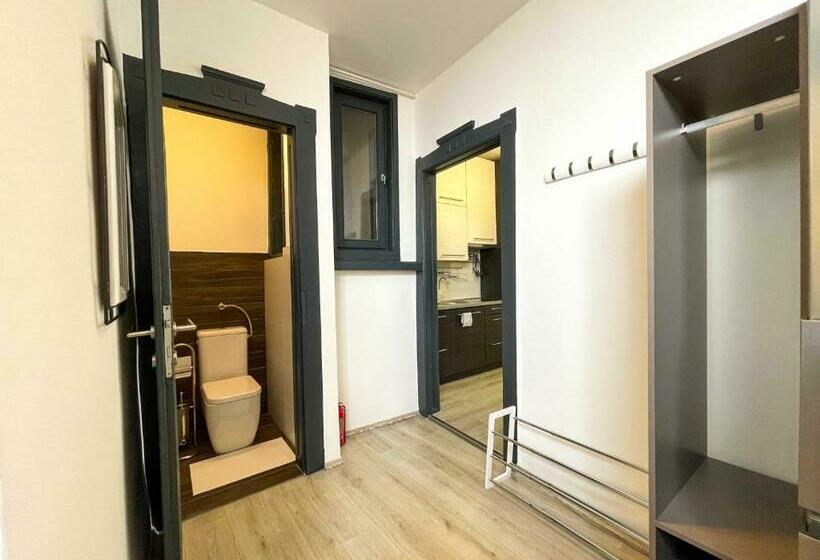 Manyi Apartman 2
