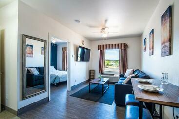 Vistas 201 Modern Sierra Vista 1bd Great Location