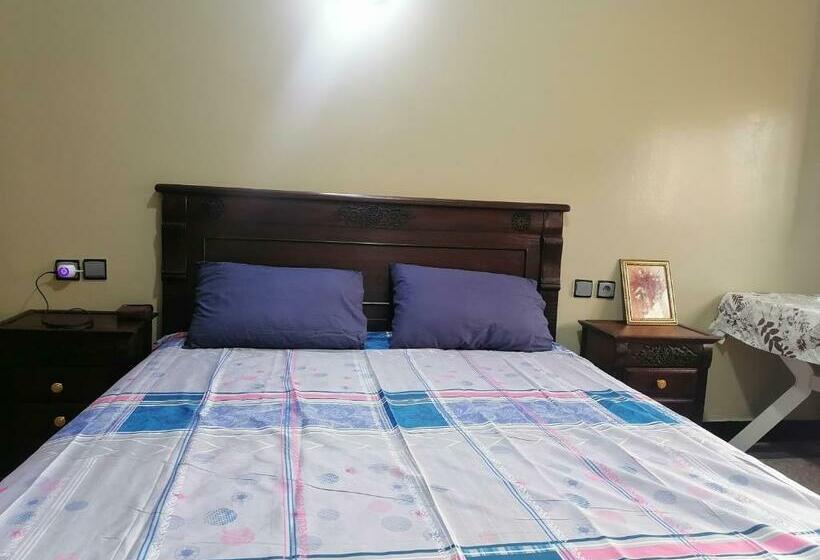 Private Room Near City Center