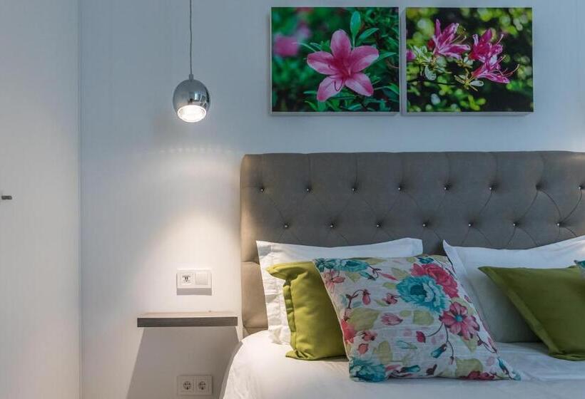 Azaleas Guest House