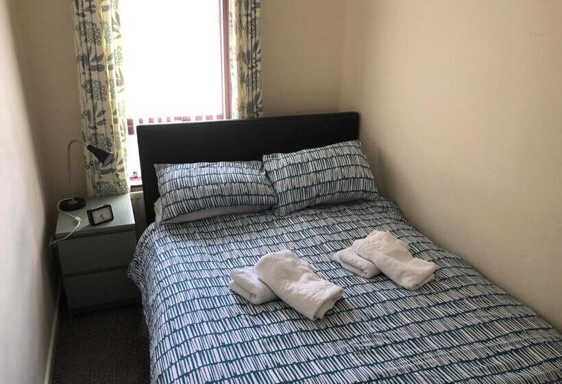 Claire’s Airbnb 2