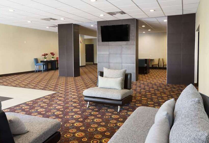 هتل Days Inn By Wyndham Henryetta