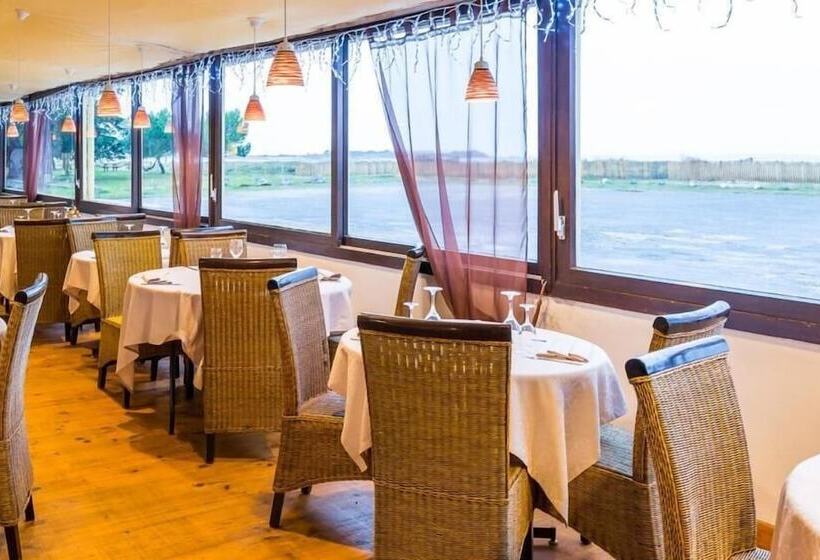 בית מלון כפרי Hôtel   Restaurant La Chaloupe