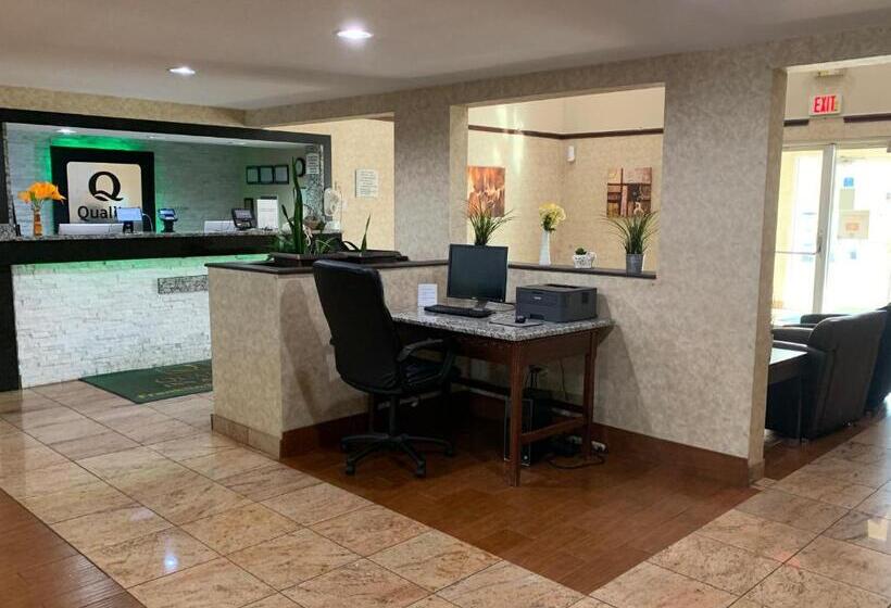 בית מלון כפרי Quality Inn And Suites Middletown Franklin