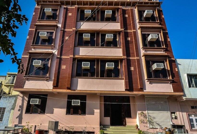 Fotos del hotel Ramsingh Palace:  8