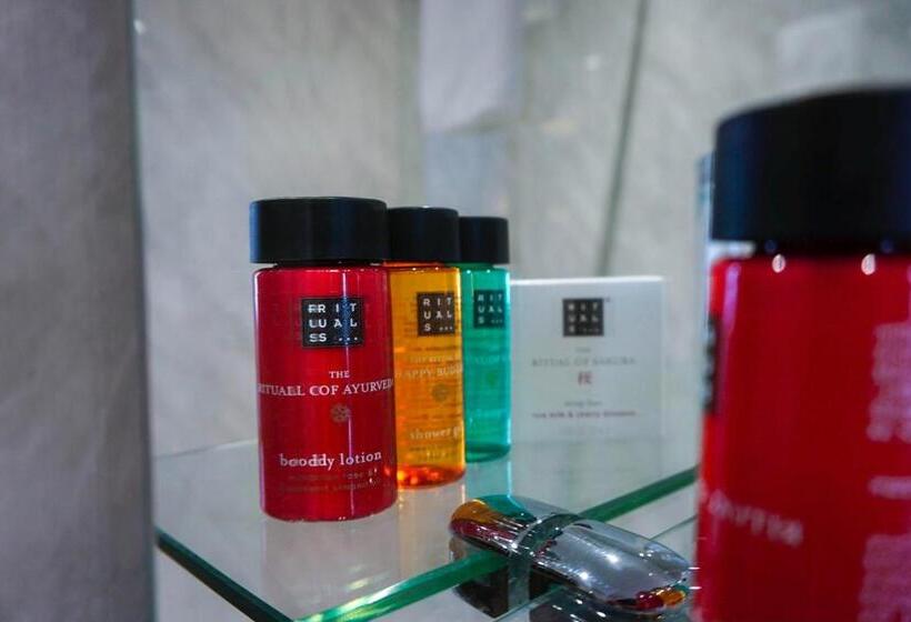 ホテル Wroxall Abbey