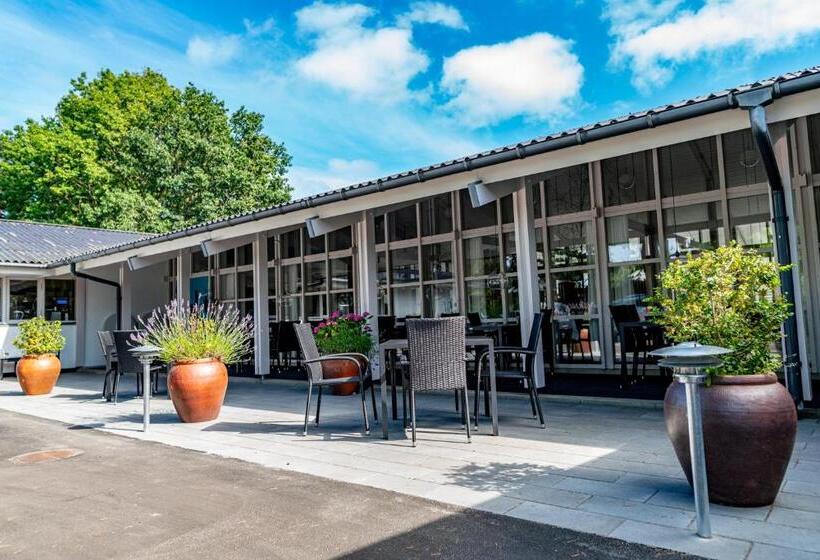 Strandhotel Balka Søbad