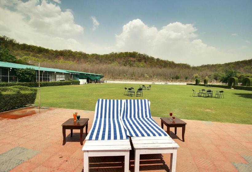 Wood Castle Spa & Resort