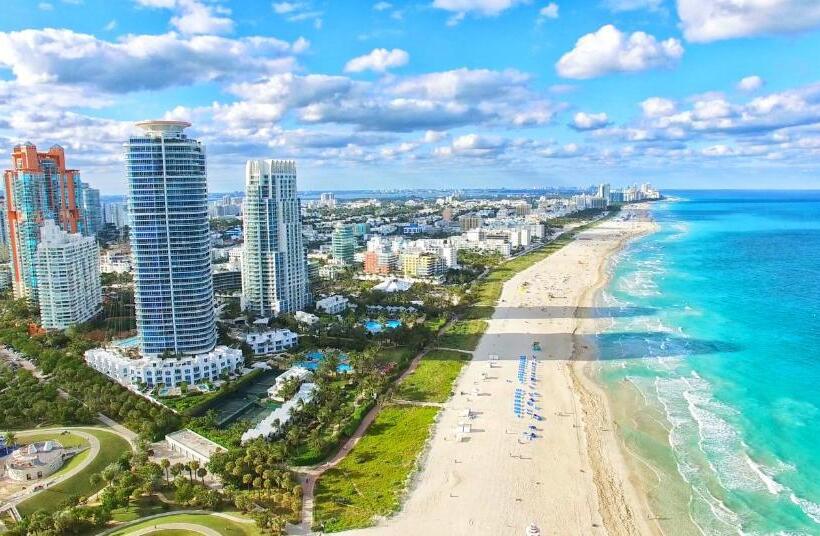 Luxurious Private Condo At 1 Hotel & Homes   1545