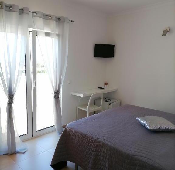 ペンション Arrifana Guest House