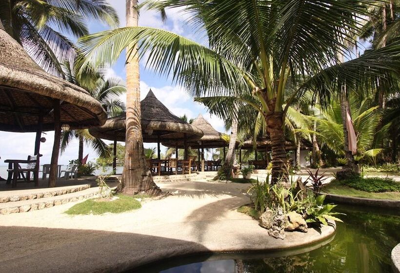 فندق Caluwayan Palm Island Resort