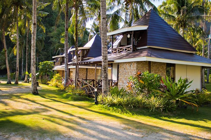 فندق Caluwayan Palm Island Resort
