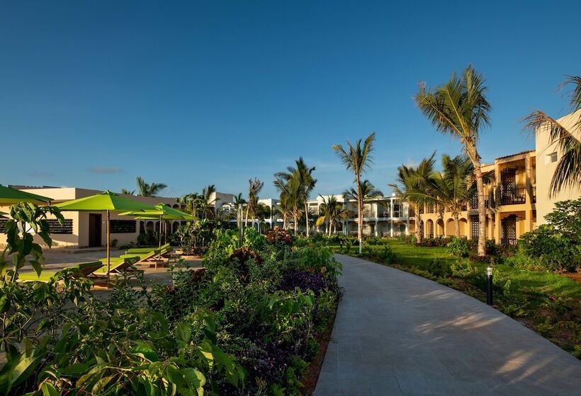 هتل Emerald Zanzibar Resort & Spa  Deluxe All Inclusive