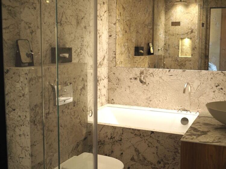 Hypernym Hotel & Suites