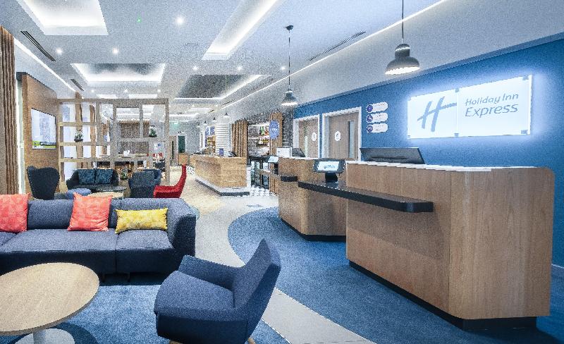 هتل Holiday Inn Express Fleet By Ihg