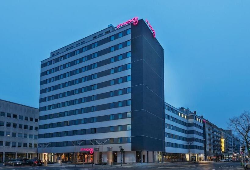 هتل Moxy Duesseldorf City