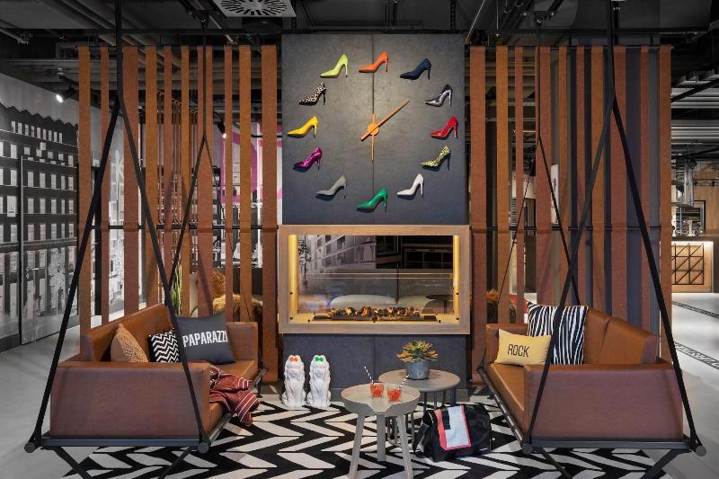 هتل Moxy Duesseldorf City