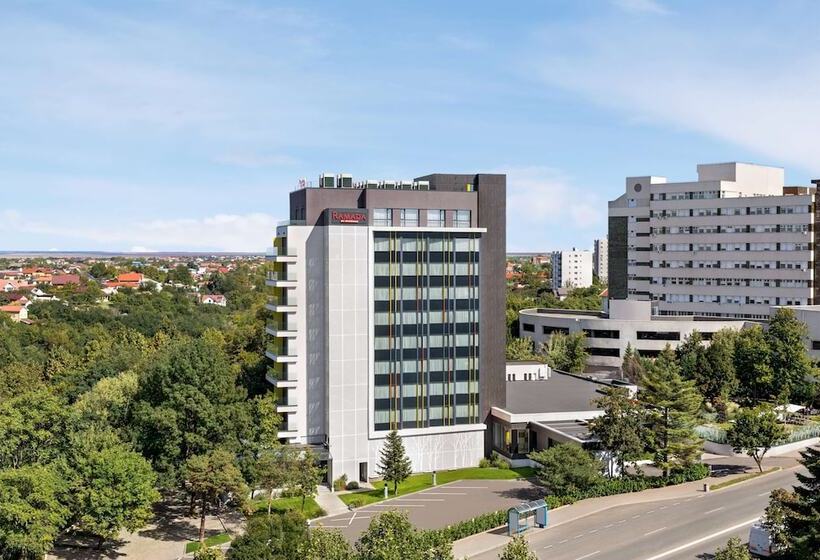 هتل Ramada By Wyndham Slatina Parc