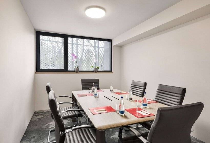 هتل Ramada By Wyndham Slatina Parc